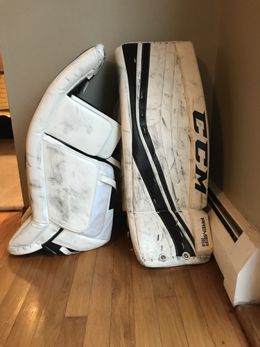 CCM Premier R1.9 Leg Pads Junior