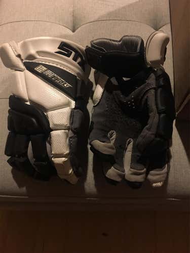 Stallion HD Lacrosse Gloves