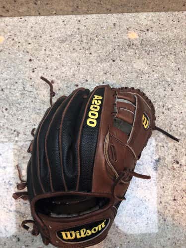 A2000 Baseball Glove