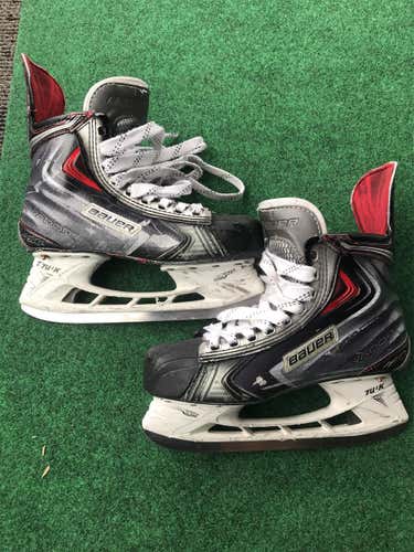Vapor APX2 Hockey Skates Senior Size 5.5