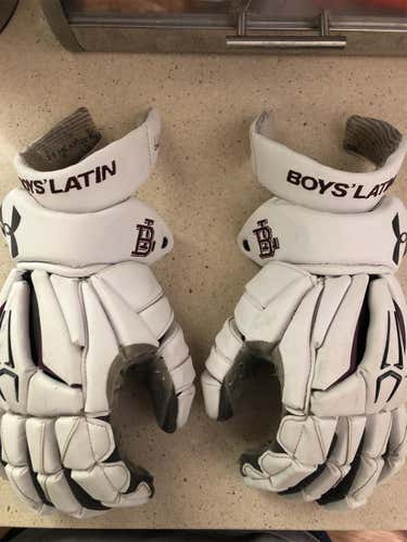 Used Boys Latin Team Issued 2018 Command Pro 2 Lacrosse Gloves