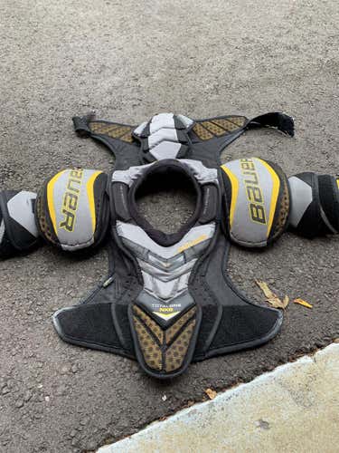 Supreme TotalOne NXG Shoulder Pads Senior