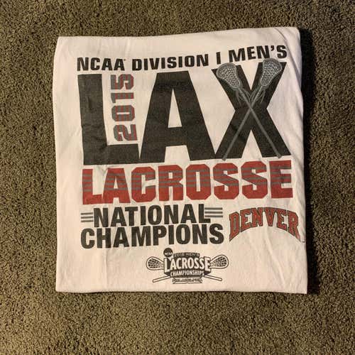 UNIVERSITY OF DENVER 2015 D1 NATIONAL CHAMPIONSHIP TSHIRT (L)