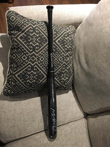 New 2017 Easton Mako Beast Bat 33