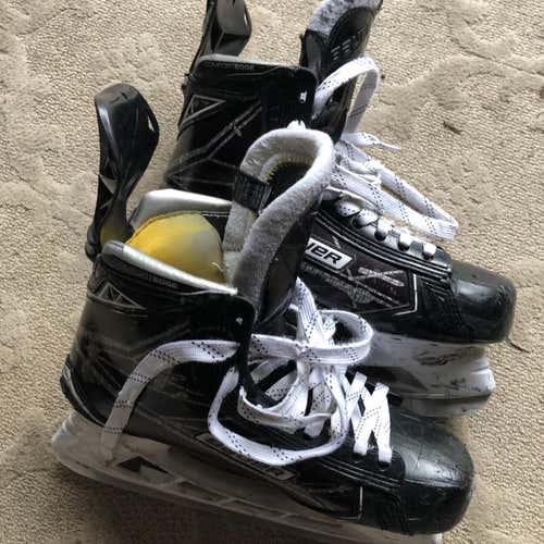 Supreme 1S Hockey Skates Senior Size 8.5