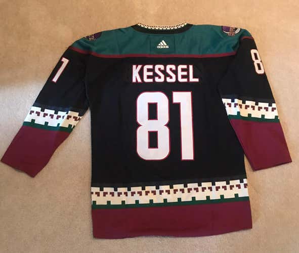 *LAST ONE* Brand New Phil Kessel Coyotes 3rd Jersey