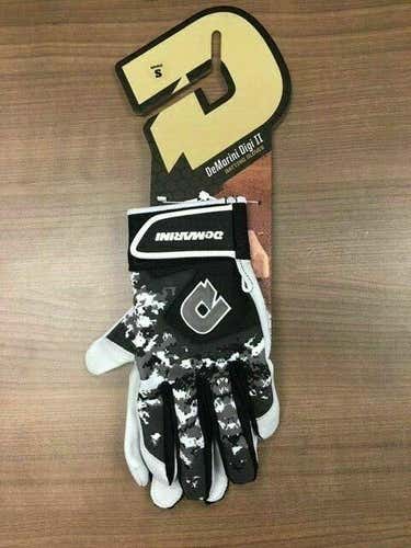 Demarini Digi Camo II Batting Gloves Black Youth Medium *NEW*