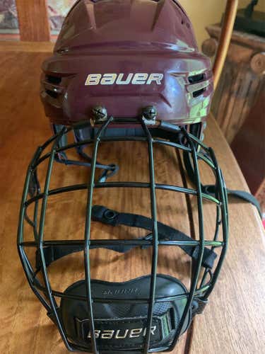 Medium Bauer Re-Akt Helmet Maroon