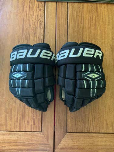 13” Bauer Nexus 1000 Gloves Senior