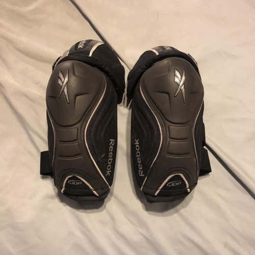 barely Used 9K Elbow Pads Senior