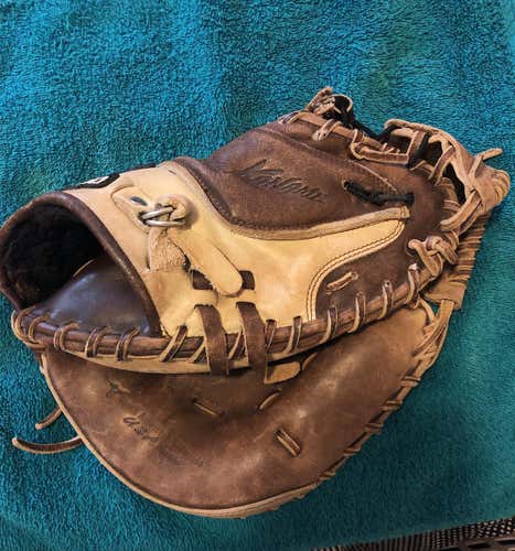Mizuno GXC Catchers Mitt RH THROW