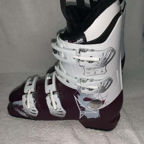 Atomic Waymaker Size 4 Ski Boots