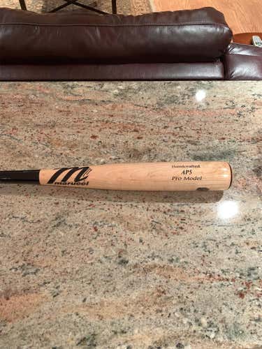 Marucci AP5 Pro Model Used With Grip