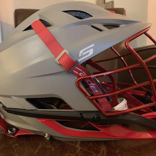 Like new Cascade S Helmet Adult