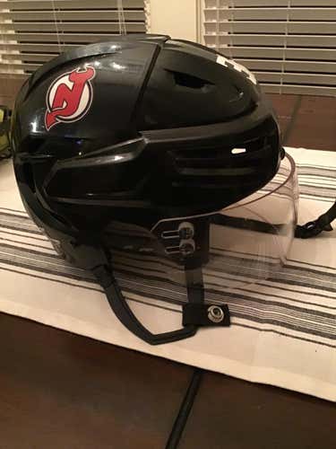Bauer Re-Akt Helmet Pro Stock NHL New Jersey Devils 2018 Playoffs with Visor