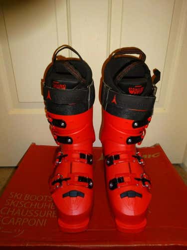 2019 Atomic Redster World Cup 130 Ski Boots Demo Pair! Size 26.5