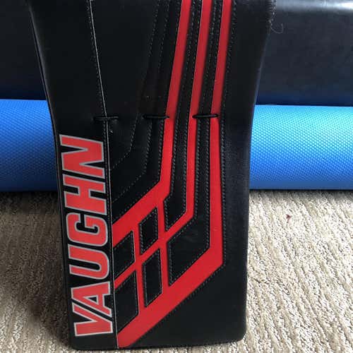 New VE8 Pro Carbon Goalie Glove & Blocker Regular Senior Pro Stock