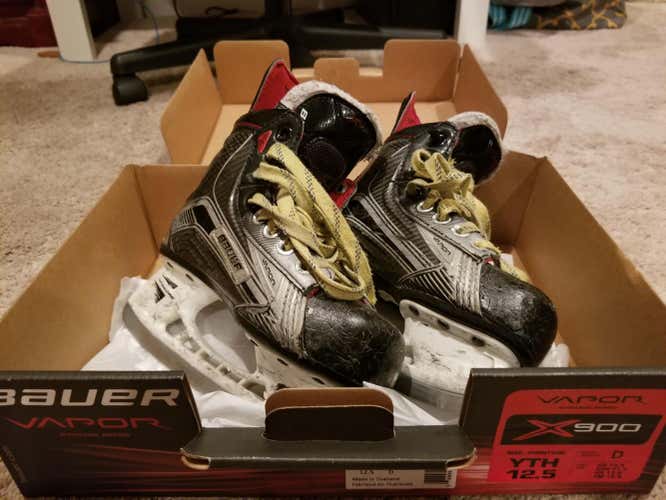Bauer Vapor X900 Hockey Skates Youth Size 12.5