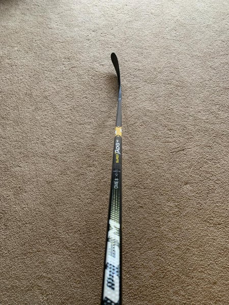 Brand new Alex Ovechkin pro stock CCM Super tacks as1 100 flex