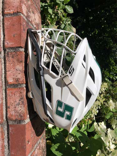 S Helmet