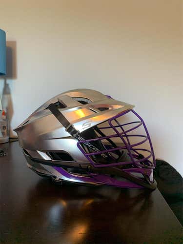 S Helmet