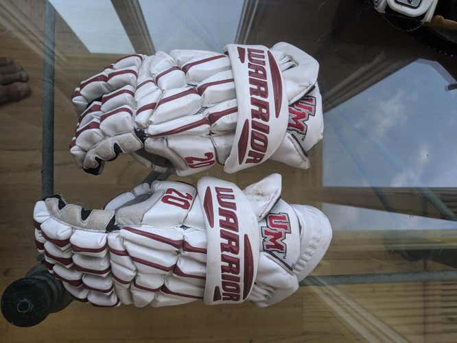 UMass regulator Lacrosse Gloves