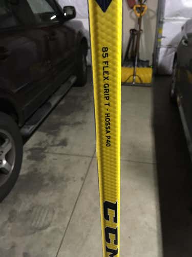 New CCM Tacks 3052 Hockey Stick Righty Mid Senior