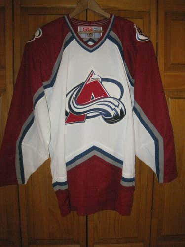 Colorado Avalanche hockey jersey men's L white CCM NHL
