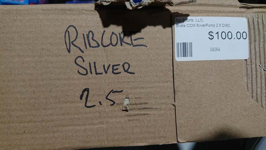 New CCM RibCor SILVER Hockey Skates Junior Size 2.5