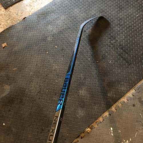 New Nexus 2N Pro Hockey Stick Lefty Mid Senior Pro Stock