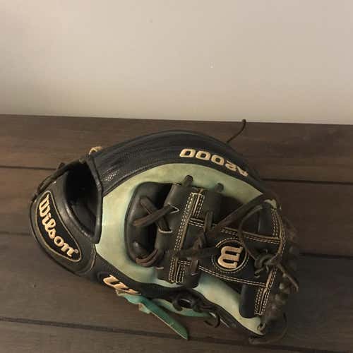 A2000 Baseball Glove