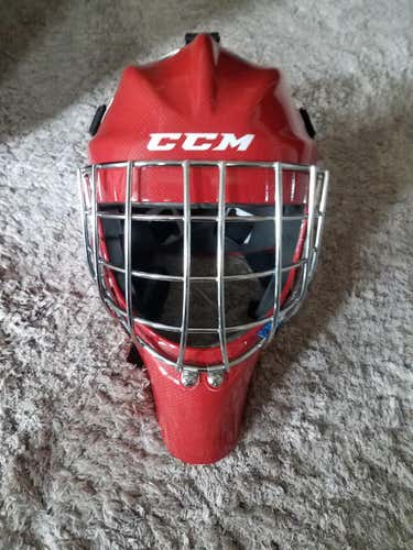 New CCM 7000 Carbon Goalie Mask Senior