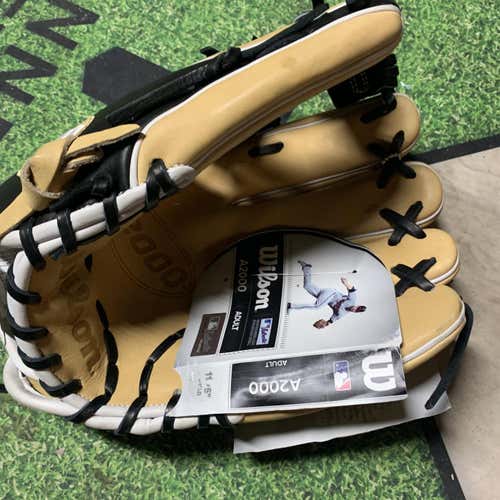 New Wilson Baseball Glove