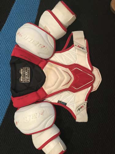 Bauer Vapor APX2 Shoulder Pads Junior
