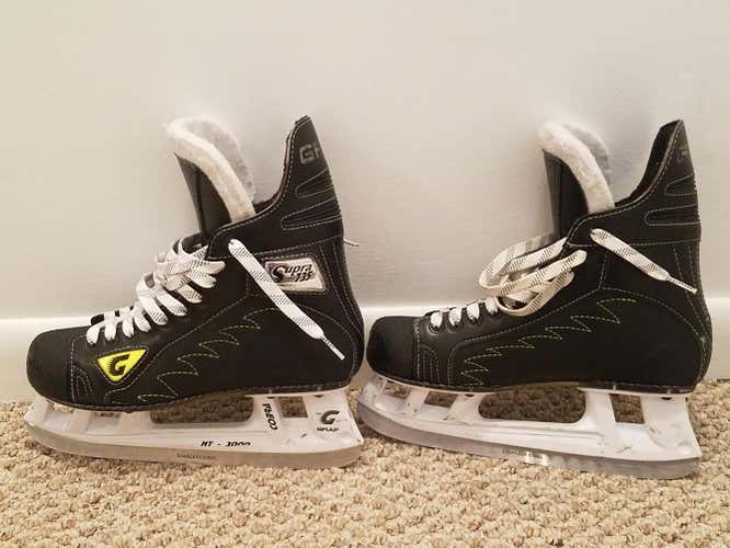 LIKE NEW Graf Supra 735 Sr 8 regular