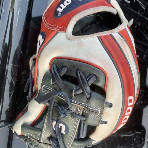 A2000 1786 Baseball Glove Adult