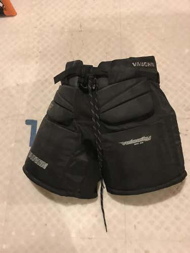 Vaughn V7 Hockey Goalie Pants Intermediate