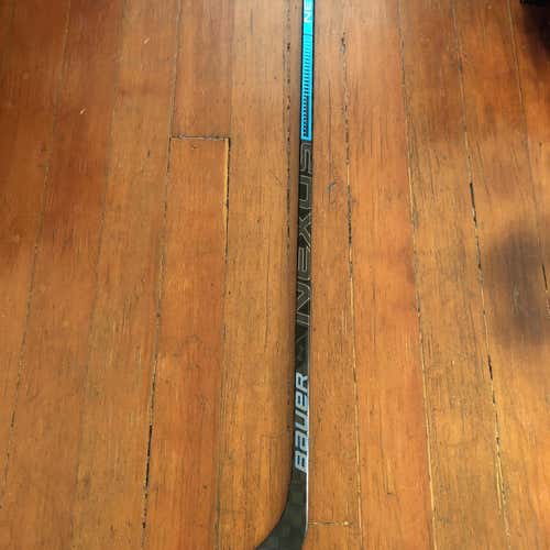 Nexus 2N Pro Hockey Stick Righty Mid Senior