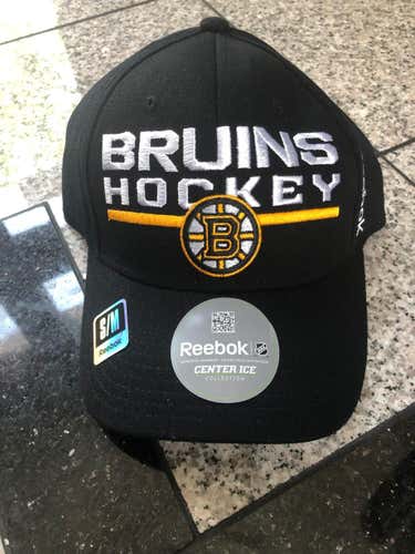 New Reebok Boston Bruins Center Ice Fitted Hat S/M