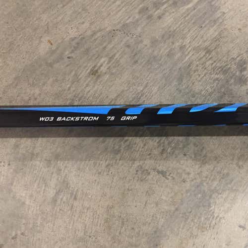 Warrior Hockey Stick Righty Senior - W03 Backstrom - 75 Flex