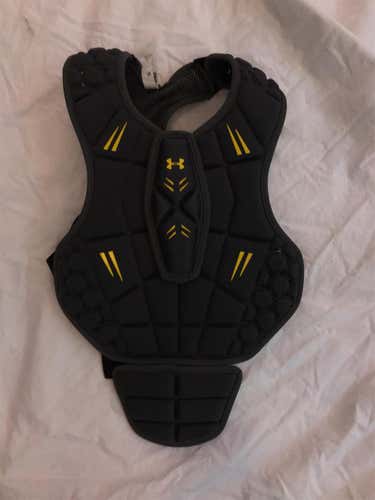 Under Armour Chest Protector Youth