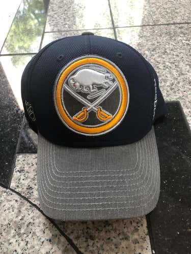 New Reebok Buffalo Sabres Center Ice Fitted Hat S/M
