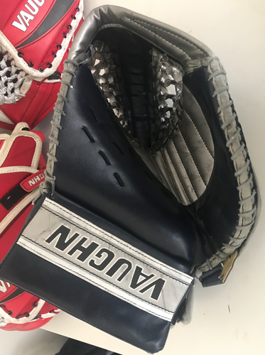 Vaughn 5500 Goalie Glove & Blocker Regular Senior