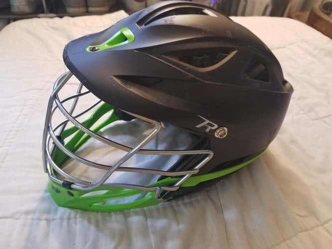 R Helmet Adult