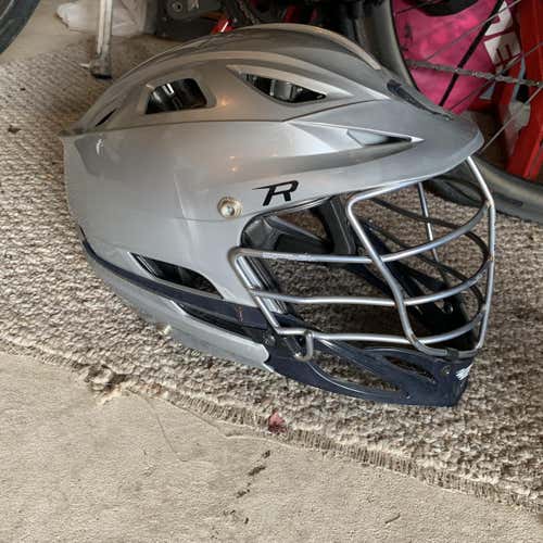 R Helmet