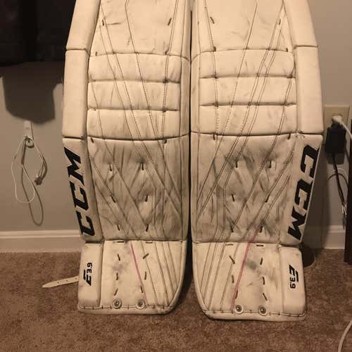 Extreme Flex E3.9 Goalie Leg Pads Senior