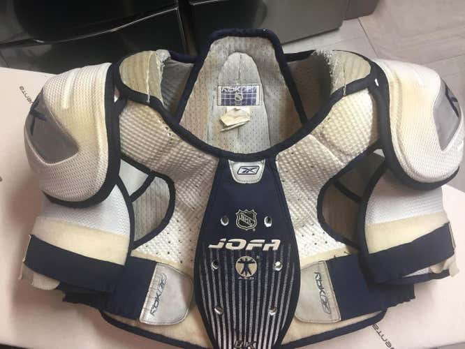 Reebok 8K Shoulder Pads Senior Large