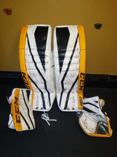 Kingston Frontenac's Pro Stock CCM Extreme Flex III 33"+2