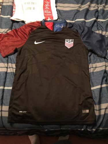 Nike USA Jersey & Shorts