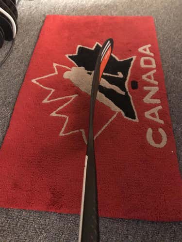 V9 Hockey Stick Lefty Toe Senior Pro Stock No Grip